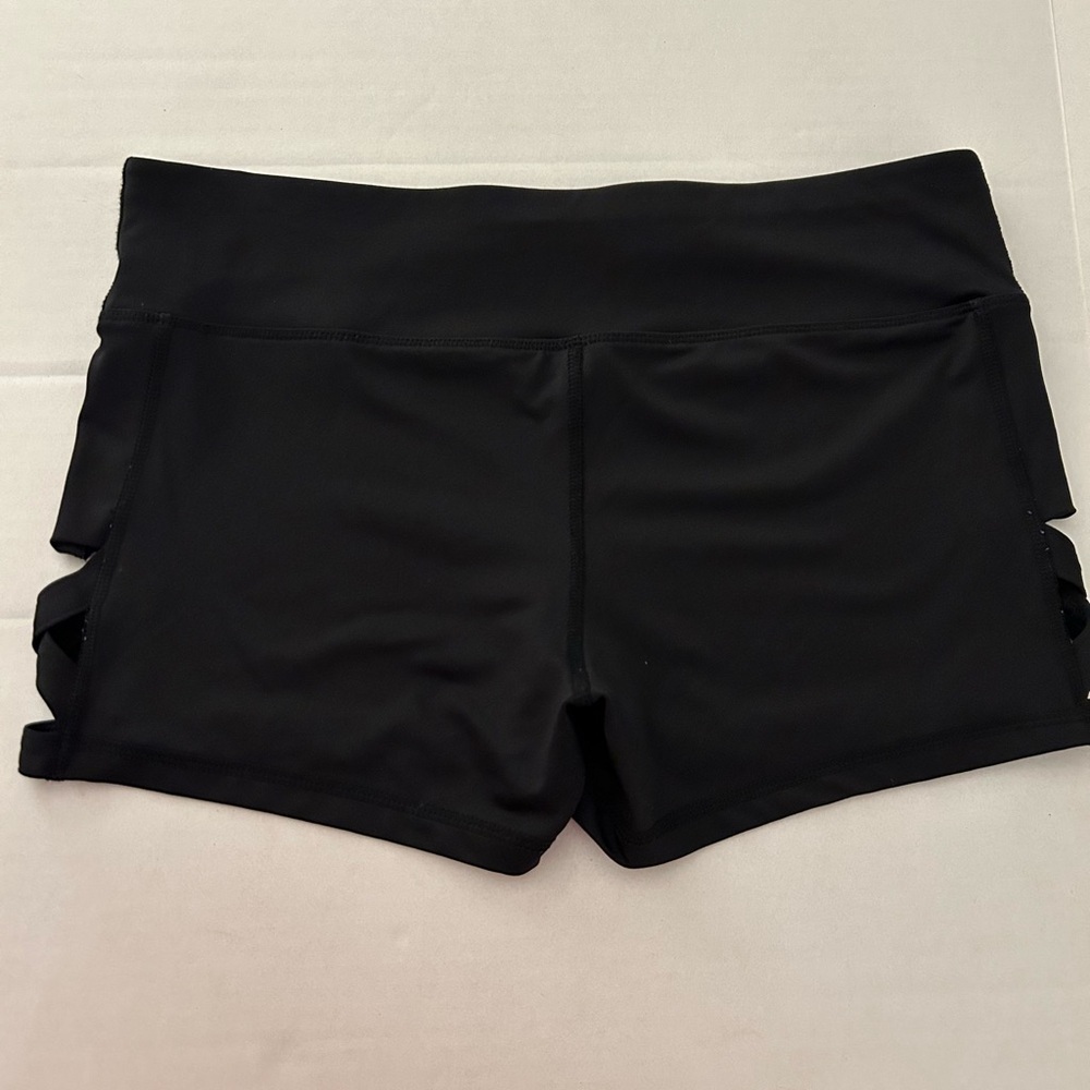 Material Girl Active Black Jr. shorts size large. - Picture 5 of 7
